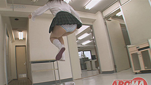 JKプリーツスカートのひらひらパンチラ サンプル画像